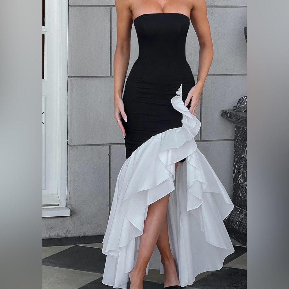 Elegant Black and White Strapless Babyboo Dress